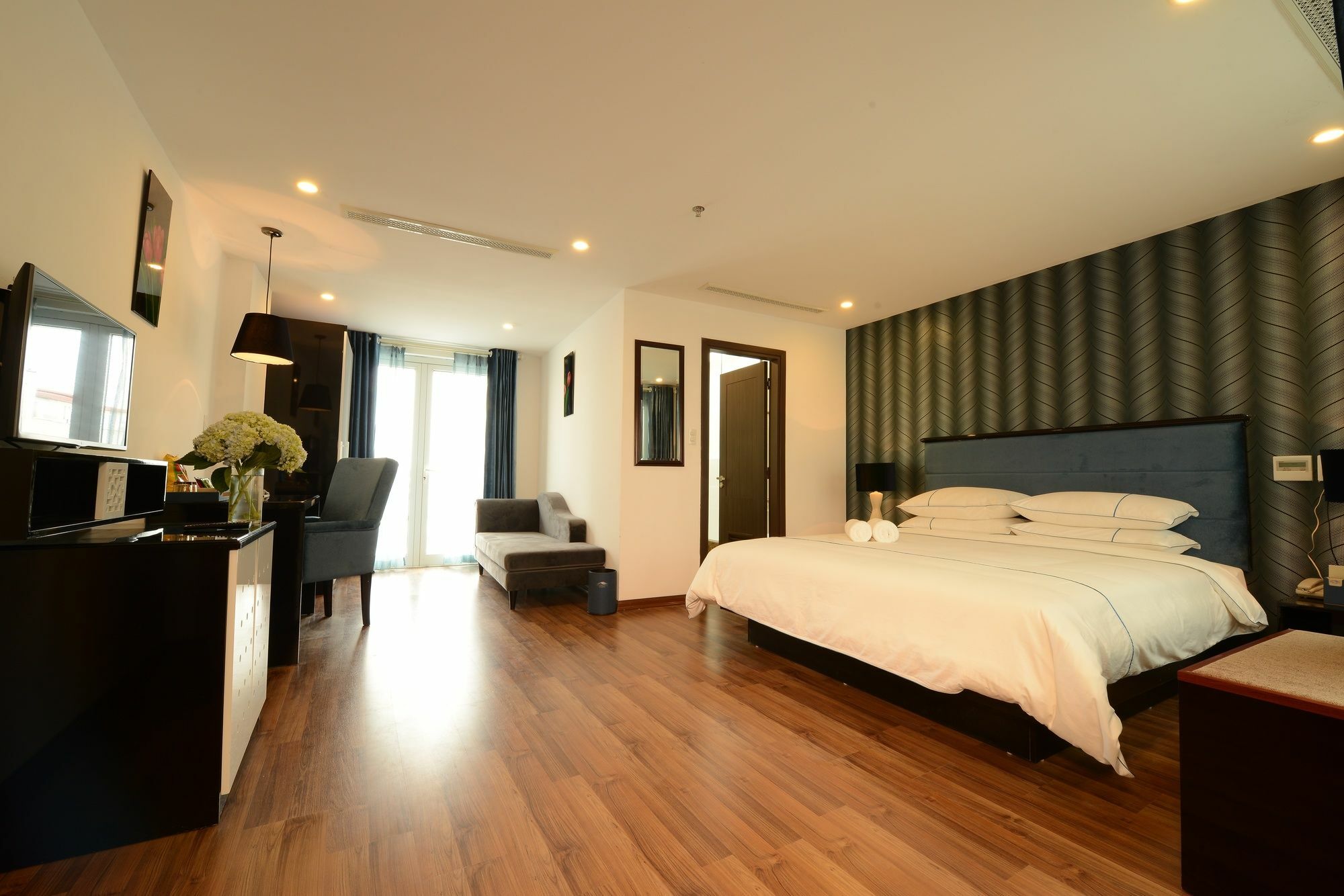 Hanoi Emerald Waters Hotel & Spa Exteriör bild